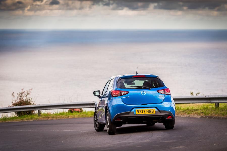  Mazda2 Tech Edition (DJ) 2017 года  (UK) (фото 31 из 35)
